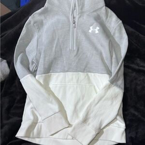 Under Armour Kids Gray and White Pullover Hoodie 1/2 zip size 10/12